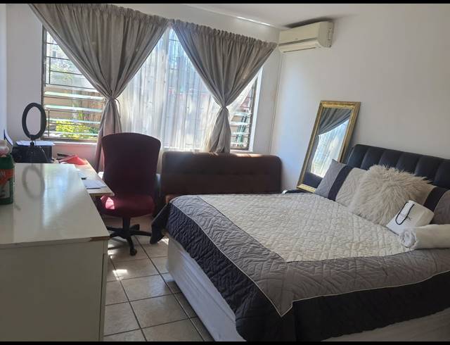 2 BEDROOM FLAT SOLD IN PINETOWN CENTRAL